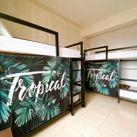 The Way Hostel & Bar, hotel a Donggang