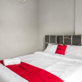 RedDoorz near Manhattan Square Medan, hotel in Pulauberayan
