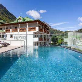 Alpenresidenz Ballunspitze - Kinderhotel, hótel í Galtür