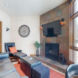 2914 River Bank Lodge - Keystone, hotel i Keystone
