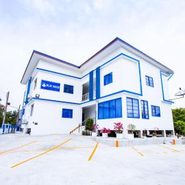 Blue House, хотел в Анг Тонг