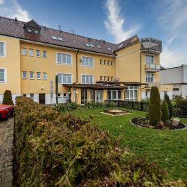 Pension a Restaurace U Mydlářů, hotel in Mnichovo Hradiště