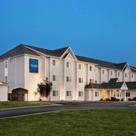 Fort Scott में, होटल Travelodge by Wyndham Fort Scott