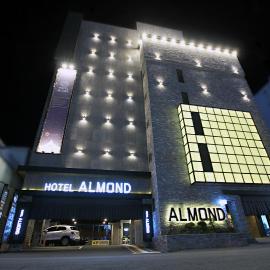 Masan Almond Hotel, hotel em Changwon