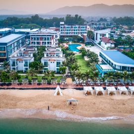 Saint Tropez Beach Hotel, hotel a Chao Lao Beach