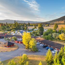 Parklands Motorlodge & Holiday Park, hotel a Turangi