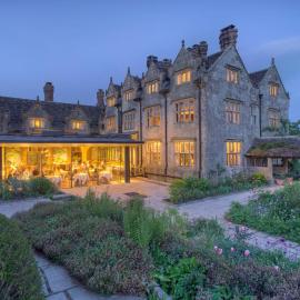 Gravetye Manor, khách sạn ở East Grinstead