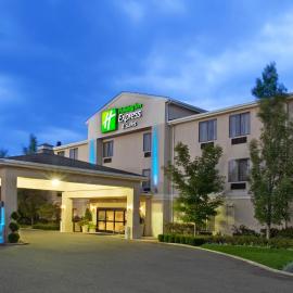 Holiday Inn Express & Suites Alliance by IHG, hotel a Alliance