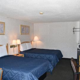 POCONO NIGHT LODGE, ξενοδοχείο σε Bartonsville