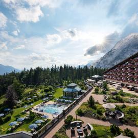 Interalpen-Hotel Tyrol, готель у місті Зефельд-ін-Тіроль