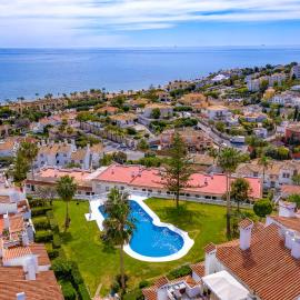 Torrenueva Park Apartments, hotel in La Cala de Mijas