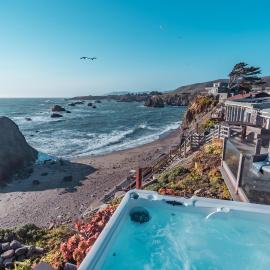 Seamist Beach Cottage, Private Beach & Ocean views – hotel w mieście Bodega Bay