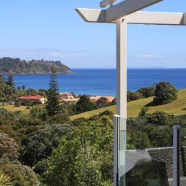 Onetangi Lookout - Stay Waiheke, hotel in Onetangi