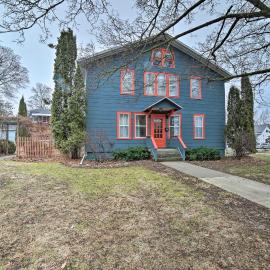 Walk to Waterfront: Dtwn Sturgeon Bay Retreat!
