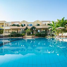 Helios Apartments, hotel in Kato Daratso