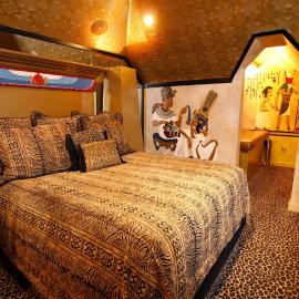 Black Swan Inn Luxurious Theme Rooms, hotel u gradu Pokatelo