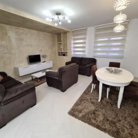 Adonis Apartment, hotel in Novi Sad