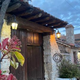 El Corral De Perorrubio, hotel v destinácii Perorrubio