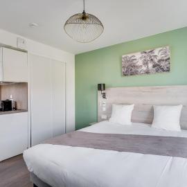 All Suites Appart Hôtel - Palaiseau - Massy TGV, хотел в Палезо