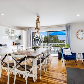 Kiwi House Waiheke, hotel a Oneroa