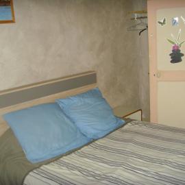 Le Bravard – hotel w mieście Jumeaux