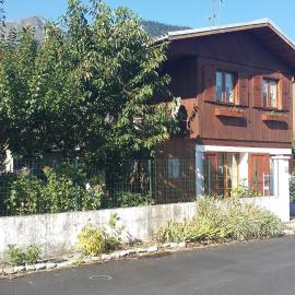 Chalet dans village, hotel a Saint-Maurice-en-Trièves