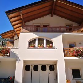 Appartamento Edelweiss, hotel i Croviana