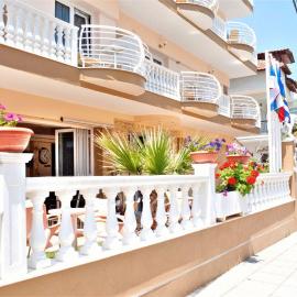 Hotel San Antonio، فندق في باراليا كاتيرينّيس