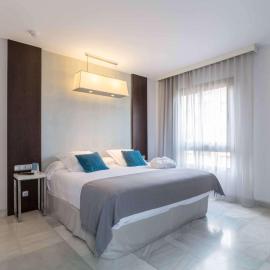 Suittes Hotel, hotel v destinácii Algeciras