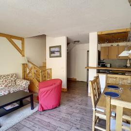 LOCATION APPARTEMENT SPACIEUX AVEC BALCON - SAINT JEAN D'AULPS STATION - 6 Personnes - RELAIS D15, hotel in Saint-Jean-d'Aulps