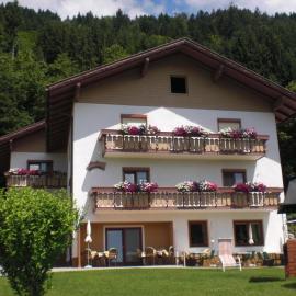 Ferienwohnung Landhaus Sorli, hotel v mestu Bodensdorf