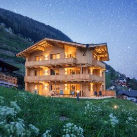 Haus Alpenprinzessin Stubai Luxury 3-Bedroom Apartments in a Prime Location, Hotel in Neustift im Stubaital