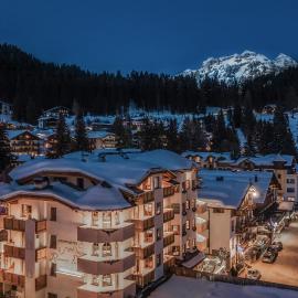Sporthotel Romantic Plaza, hotel in Madonna di Campiglio