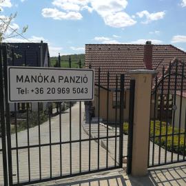 Manoka Guest House, מלון במוגיורוד