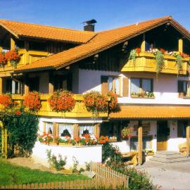 Gästehaus Kerpf inclusive KönigsCard, Hotel in Nesselwang