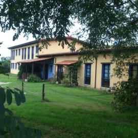 Hotel Rural La Llosa de Fombona – hotel w mieście Luanco