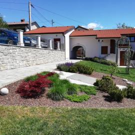 Prenočišča Iris, hotel a Sežana