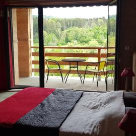 Le Jura en toutes saisons Piscine, SPA, location VTT, balades 2cv, climatisation, hotel a Bonlieu