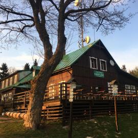 Turistická Chata Pláně, hotel in Český Dub