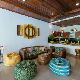 MasBro ART Villas, hotel u gradu Seminjak