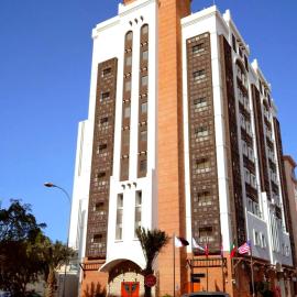 Al Liwan Suites Rawdat Al Khail, hotel v Dohe