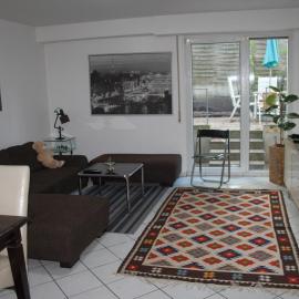 2 Zimmer Wohnung Wuppertal mit eigenen Terrasse, hotel in Wuppertal