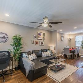 Beautiful 3br 2ba House cozy backyard CozySuites, hotel in Alexandria
