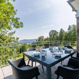 Gîtes Openroc - Vue imprenable sur Colmar، فندق في تروا-إيبي