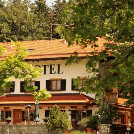 Kapler Alm, hotell i Waakirchen