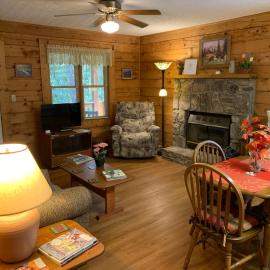 Misty Creek Log Cabins, hotel a Maggie Valley