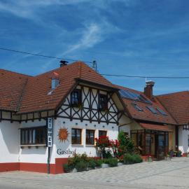 Gasthof zur Sonne, khách sạn ở Röfingen
