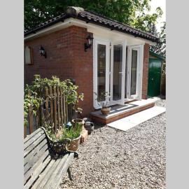 Garden rest، فندق في Seething