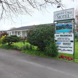 Colonial Court Motel, hotel din Cambridge