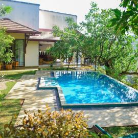Aqua Dunhinda Villa, хотел в Канди